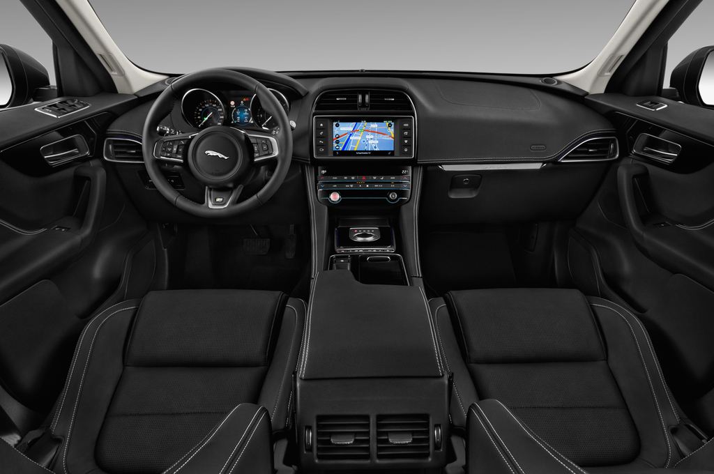 Jaguar F-Pace (Baujahr 2017) R-Sport 5 Türen Cockpit und Innenraum