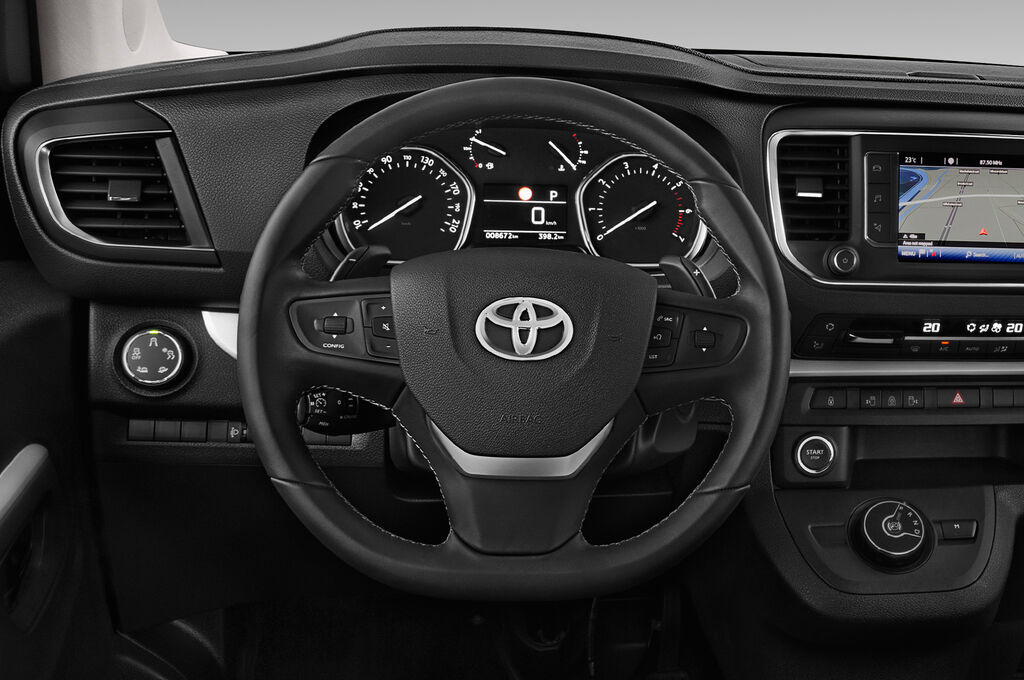 Toyota Proace Verso (Baujahr 2018) Executive 5 Türen Lenkrad