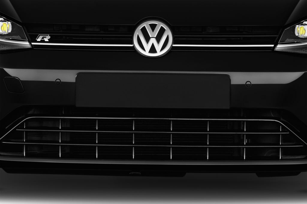 Volkswagen Golf (Baujahr 2017) R 5 Türen Kühlergrill und Scheinwerfer