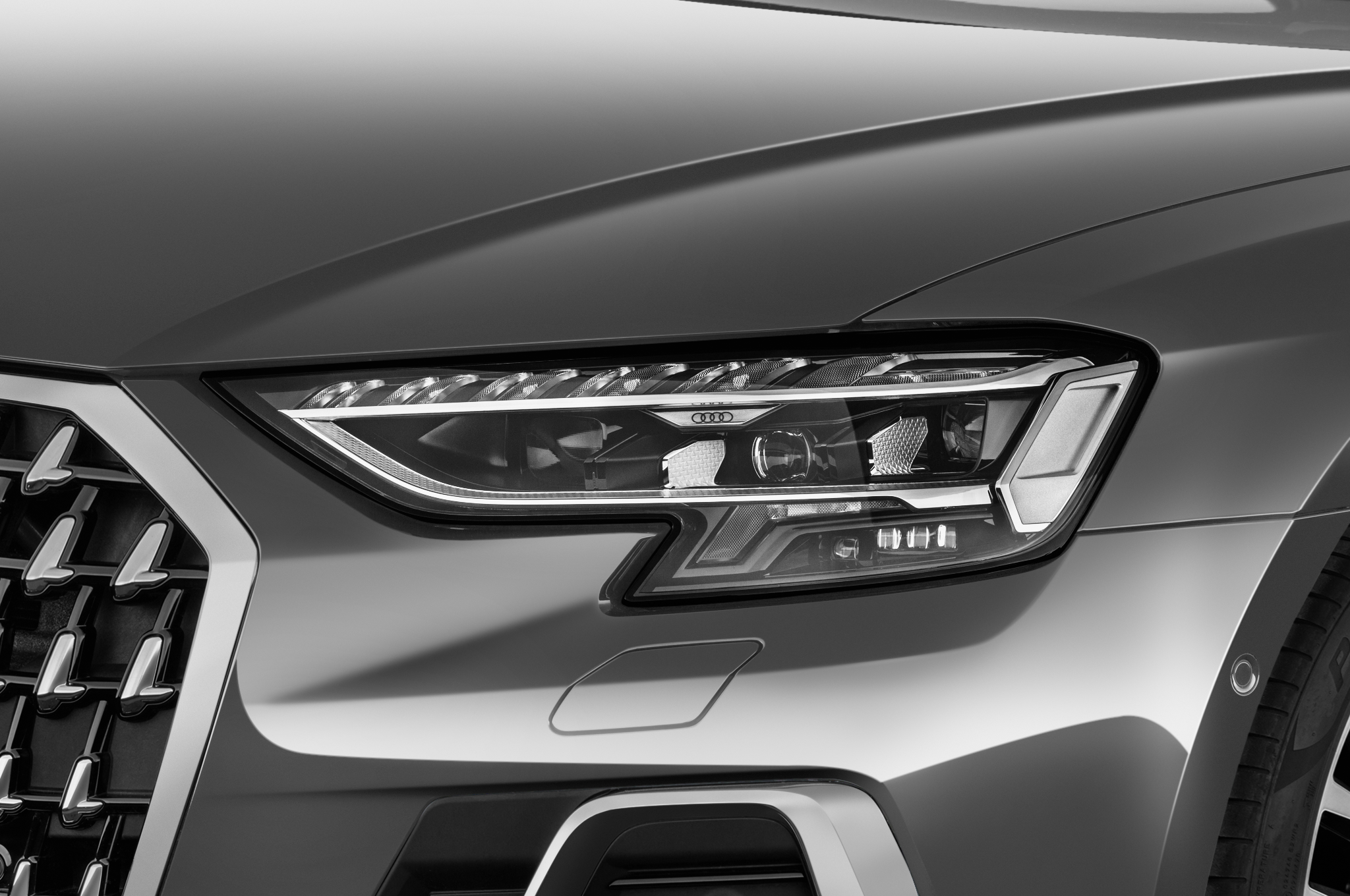 Audi A8 L (Baujahr 2022) Base 4 Türen Scheinwerfer