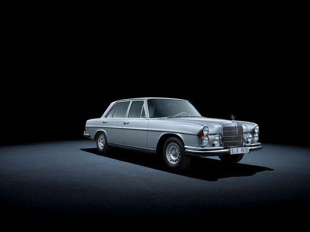 Tradition: 50 Jahre Mercedes-Benz S-Klasse 3.5 V8 (W108/109/111) - Kanzlerklasse mit der Macht des V8