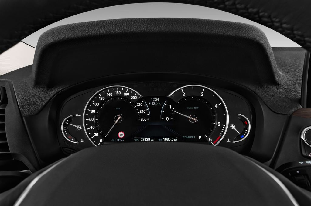 BMW X3 (Baujahr 2018) xLine 5 Türen Tacho und Fahrerinstrumente