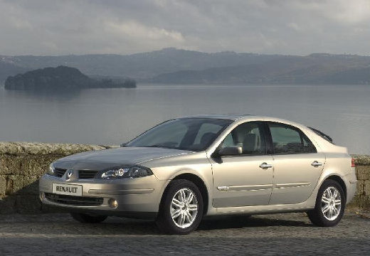 Renault Laguna Limousine (2001–2007)