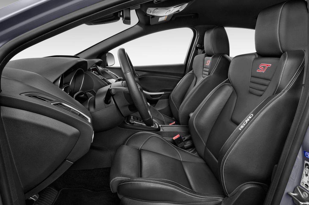 Ford Focus (Baujahr 2015) ST 5 Türen Vordersitze
