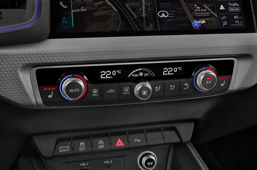 Audi A1 Sportback (Baujahr 2019) S Line 5 Türen Temperatur und Klimaanlage