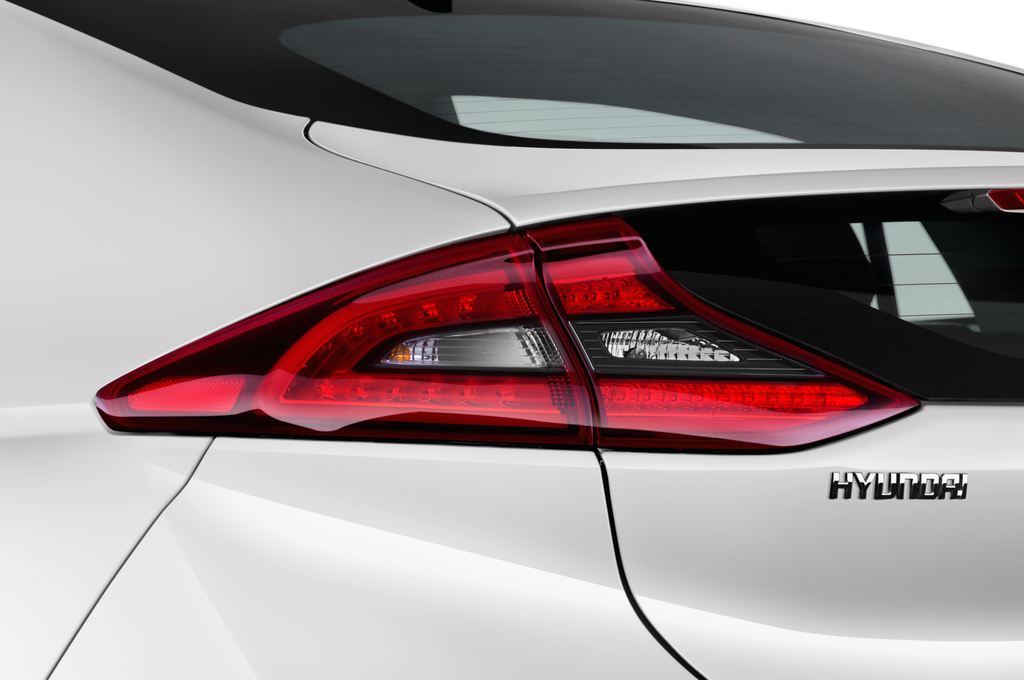 Hyundai IONIQ plug-in Hybrid (Baujahr 2017) Premium 5 Türen Rücklicht