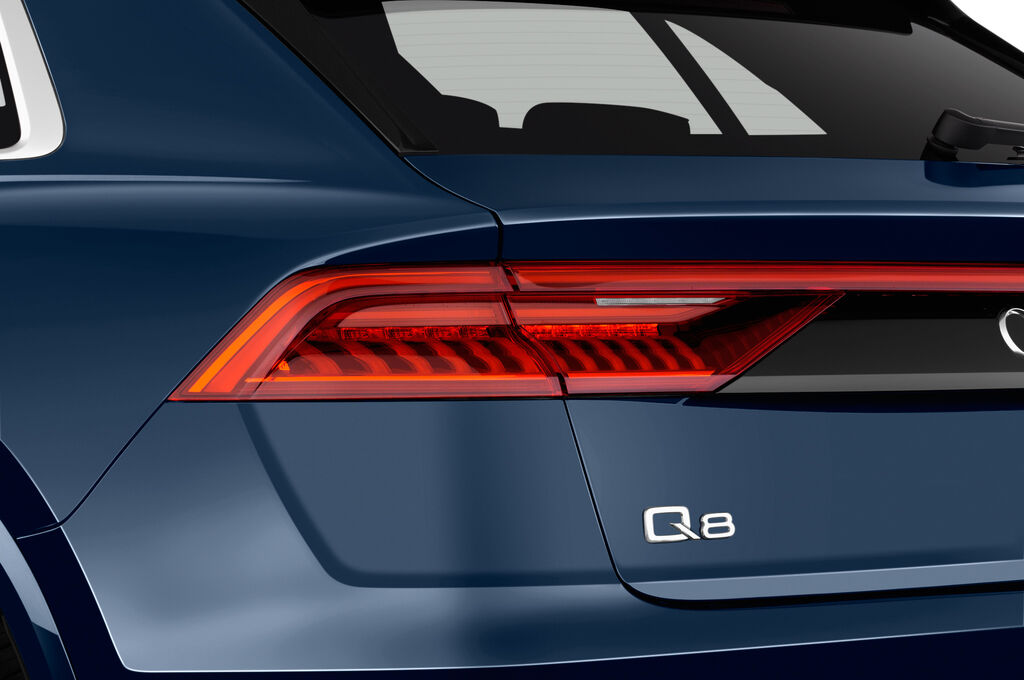 Audi Q8 (Baujahr 2019) S Line 5 Türen Rücklicht