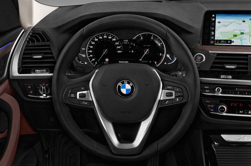 BMW X3 (Baujahr 2018) xLine 5 Türen Lenkrad