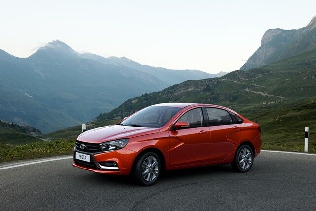 Lada Vesta  - Franko-Russische Revolution