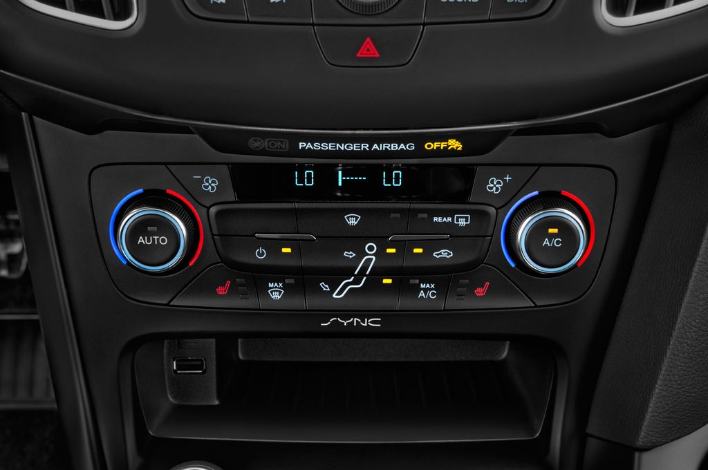 Ford Focus (Baujahr 2017) RS 5 Türen Temperatur und Klimaanlage