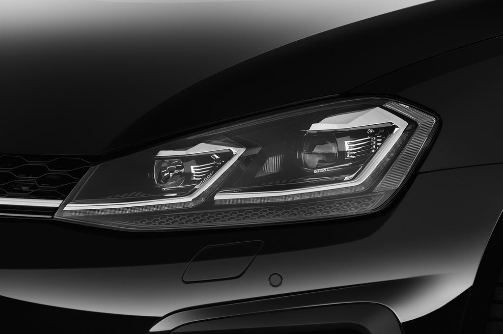Volkswagen Golf (Baujahr 2017) GTD 5 Türen Scheinwerfer