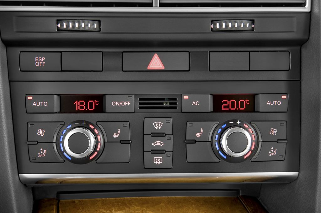 Audi Allroad Quattro (Baujahr 2011) - 5 Türen Temperatur und Klimaanlage