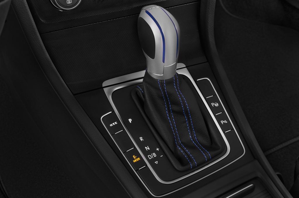 Volkswagen Golf (Baujahr 2015) GTE 5 Türen Schalthebel