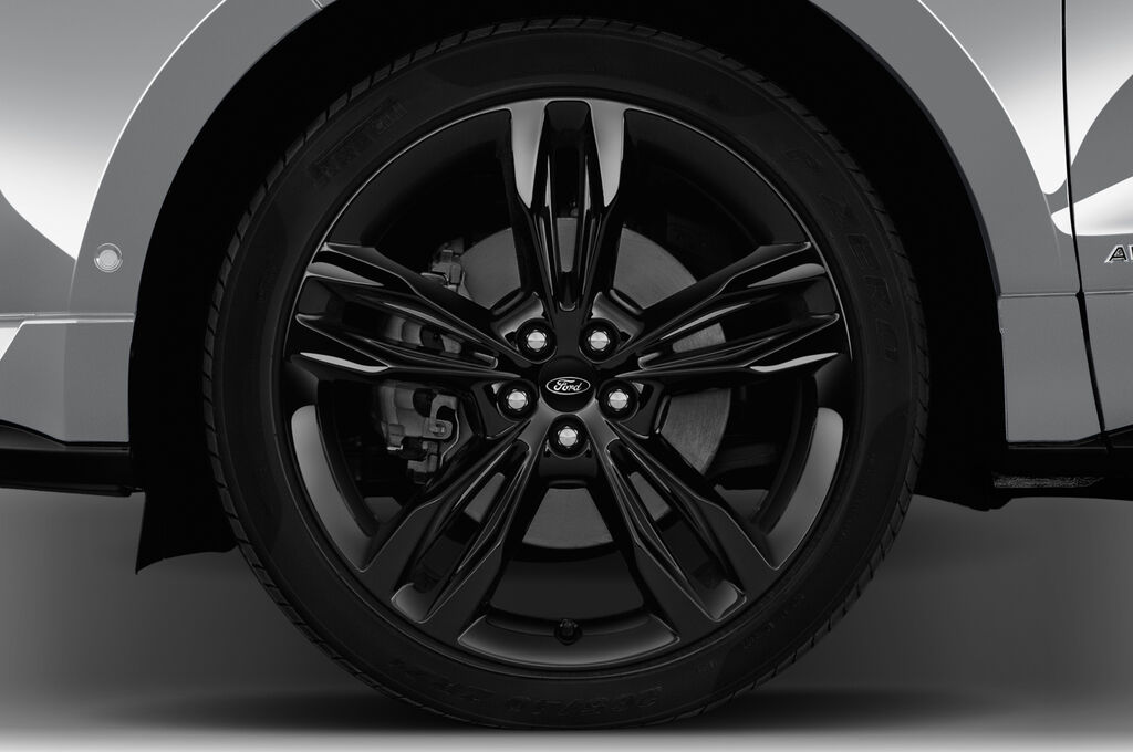 Ford Edge (Baujahr 2019) ST-Line 5 Türen Reifen und Felge