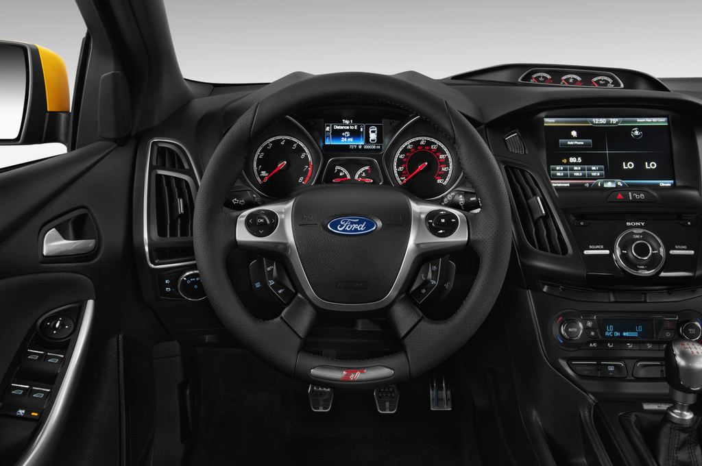 Ford Focus (Baujahr 2012) ST 5 Türen Lenkrad