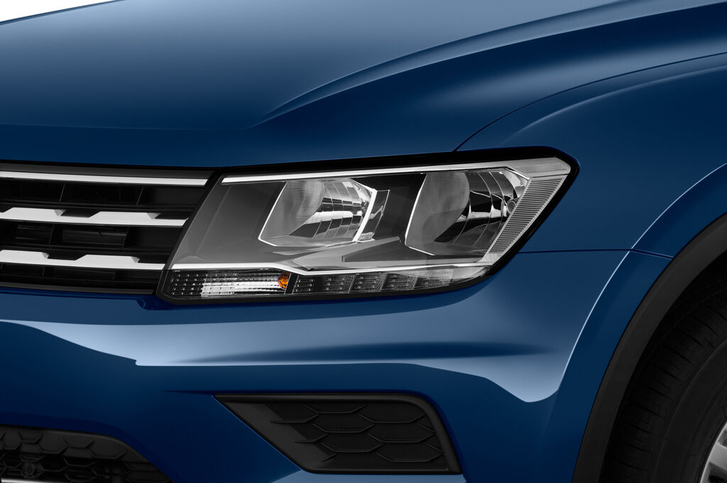 Volkswagen Tiguan (Baujahr 2019) Confrontline 5 Türen Scheinwerfer