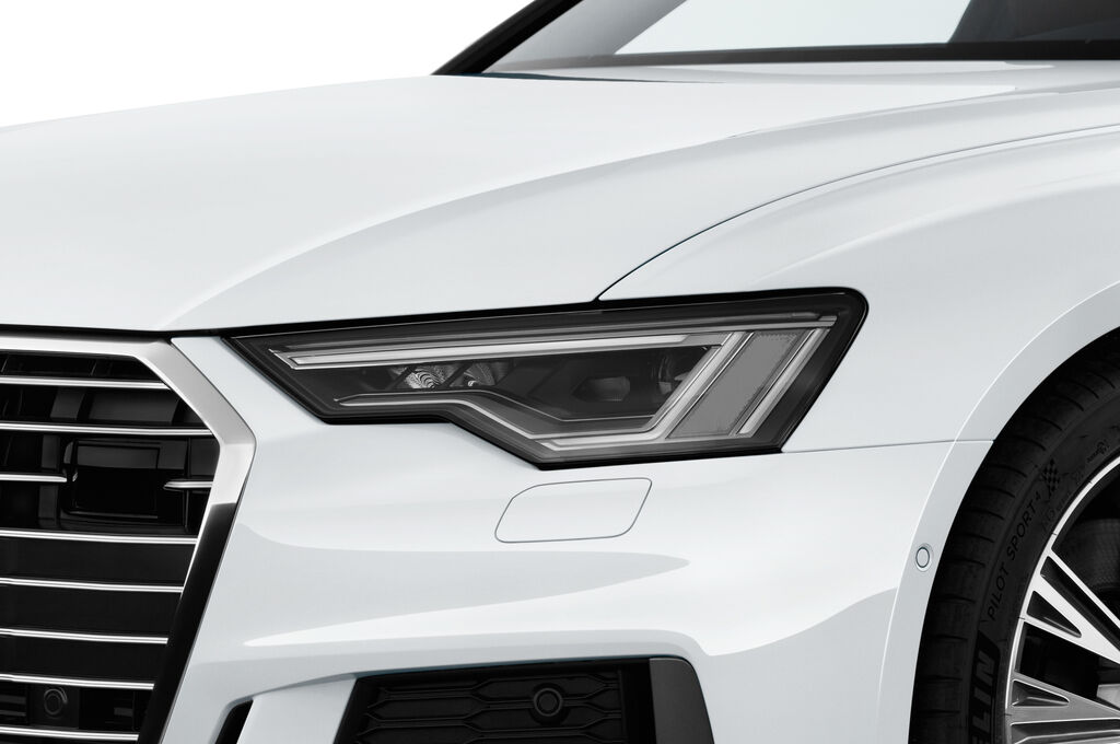 Audi A6 (Baujahr 2019) - 4 Türen Scheinwerfer