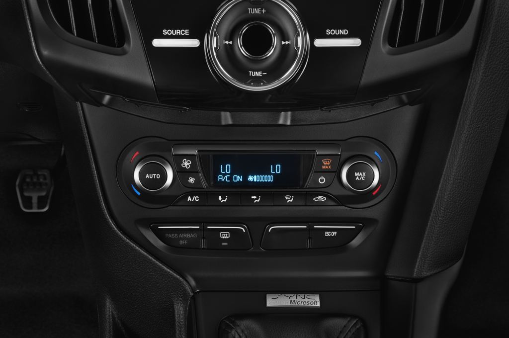 Ford Focus (Baujahr 2012) ST 5 Türen Temperatur und Klimaanlage