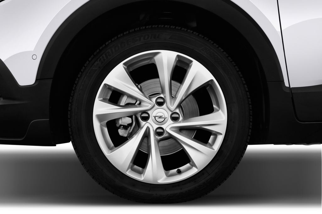 Opel Crossland X (Baujahr 2018) Innovation 5 Türen Reifen und Felge
