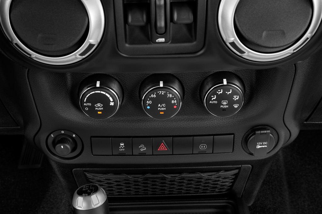 Jeep Wrangler Unlimited (Baujahr 2012) Rubicon 3 Türen Temperatur und Klimaanlage