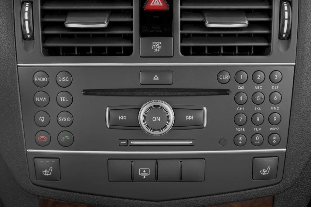 Mercedes C-Class (Baujahr 2010) AMG 4 Türen Radio und Infotainmentsystem