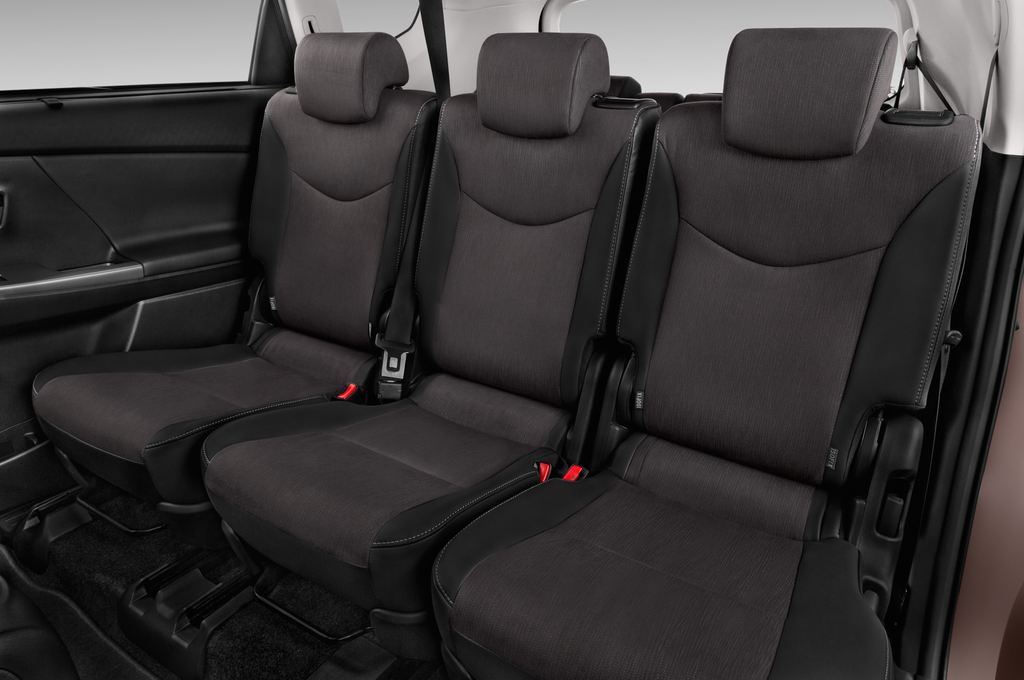 Toyota Prius+ (Baujahr 2016) Comfort 5 Türen Rücksitze