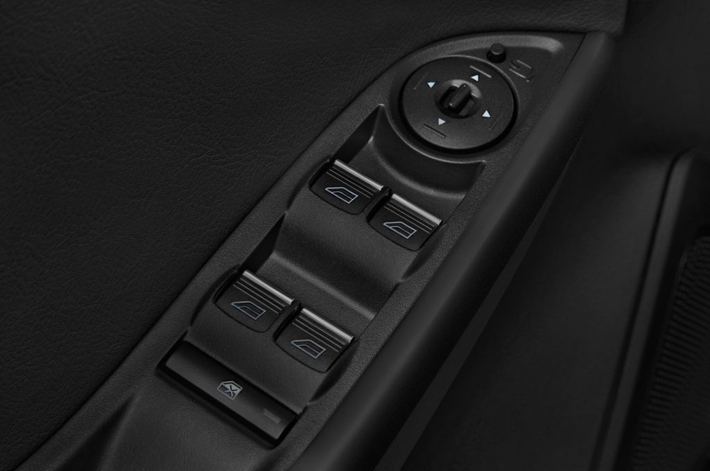 Ford Focus (Baujahr 2015) Titanium 5 Türen Bedienungselemente Tür