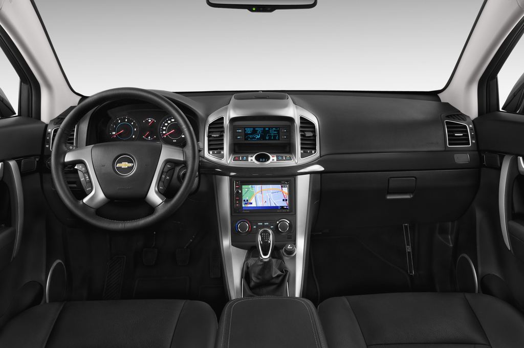 Chevrolet Captiva (Baujahr 2014) LT 5 Türen Cockpit und Innenraum