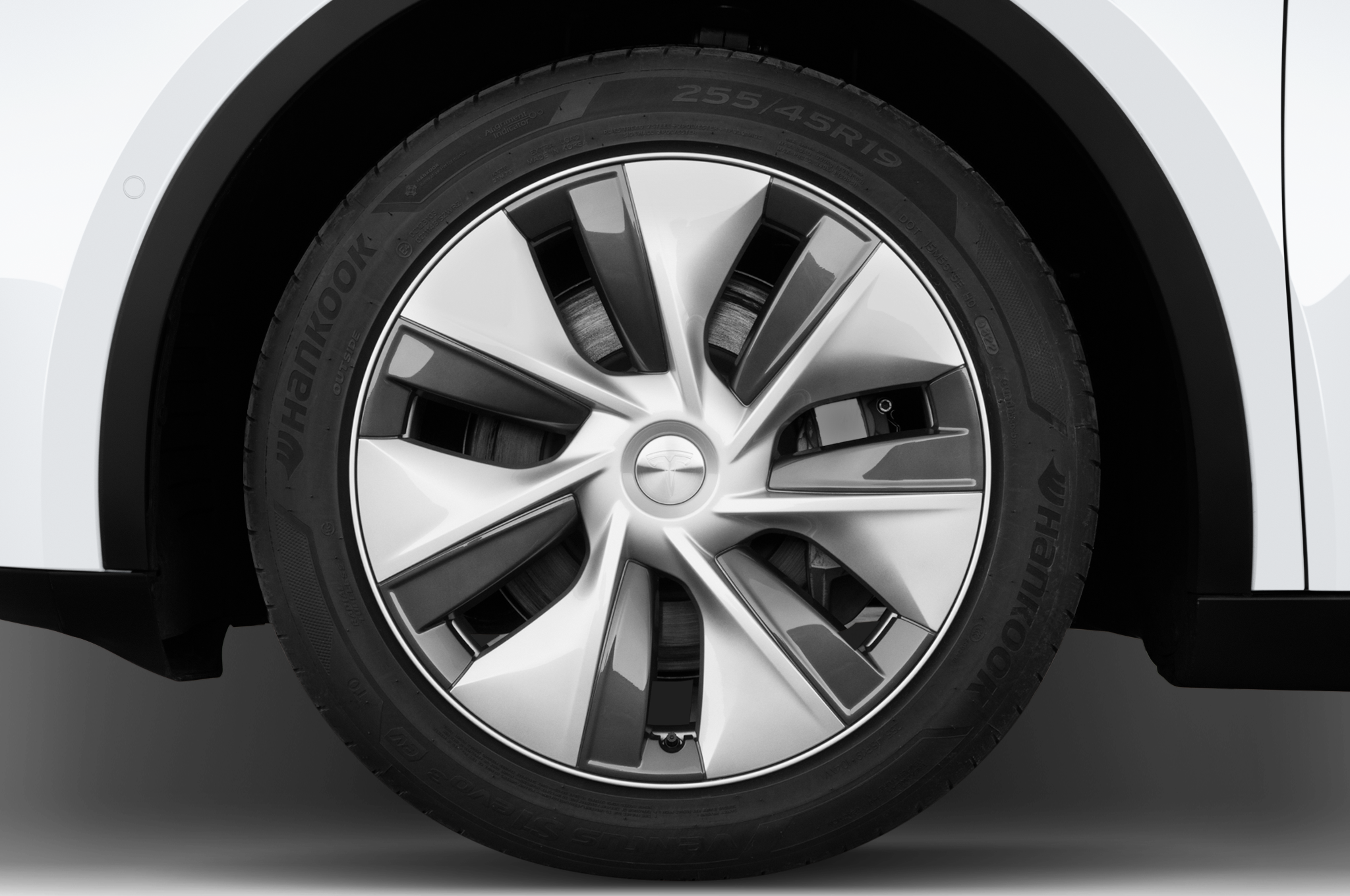 Tesla Model Y (Baujahr 2022) Long Range AWD 5 Türen Reifen und Felge