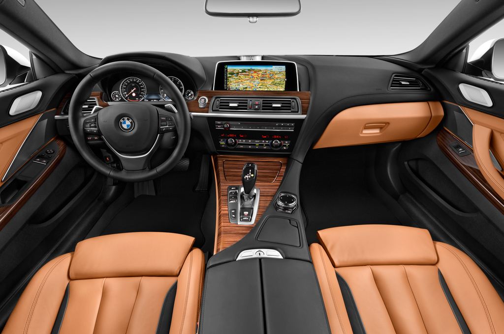 BMW 6 Series (Baujahr 2016) - 2 Türen Cockpit und Innenraum