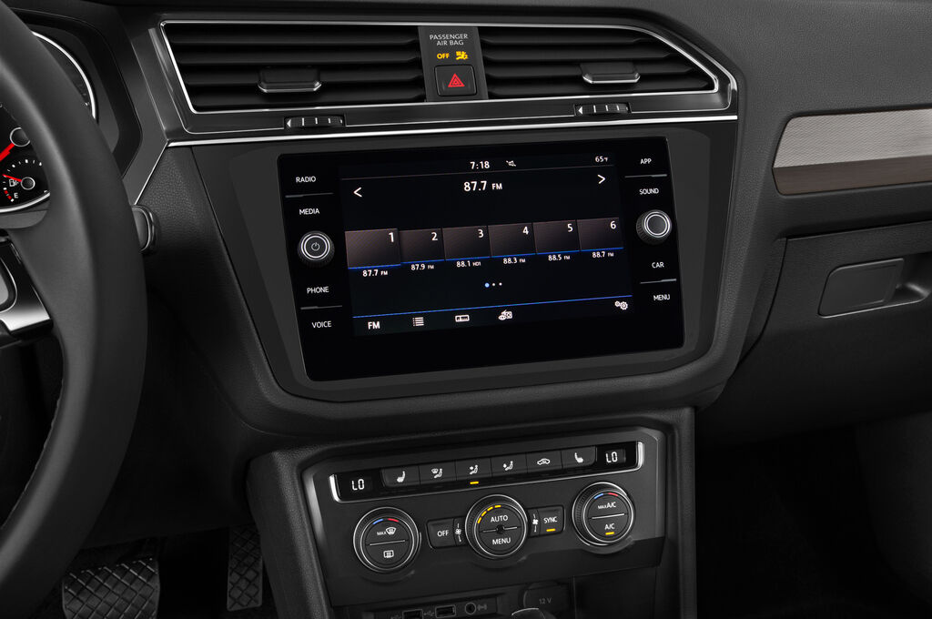 Volkswagen Tiguan (Baujahr 2019) Confrontline 5 Türen Radio und Infotainmentsystem