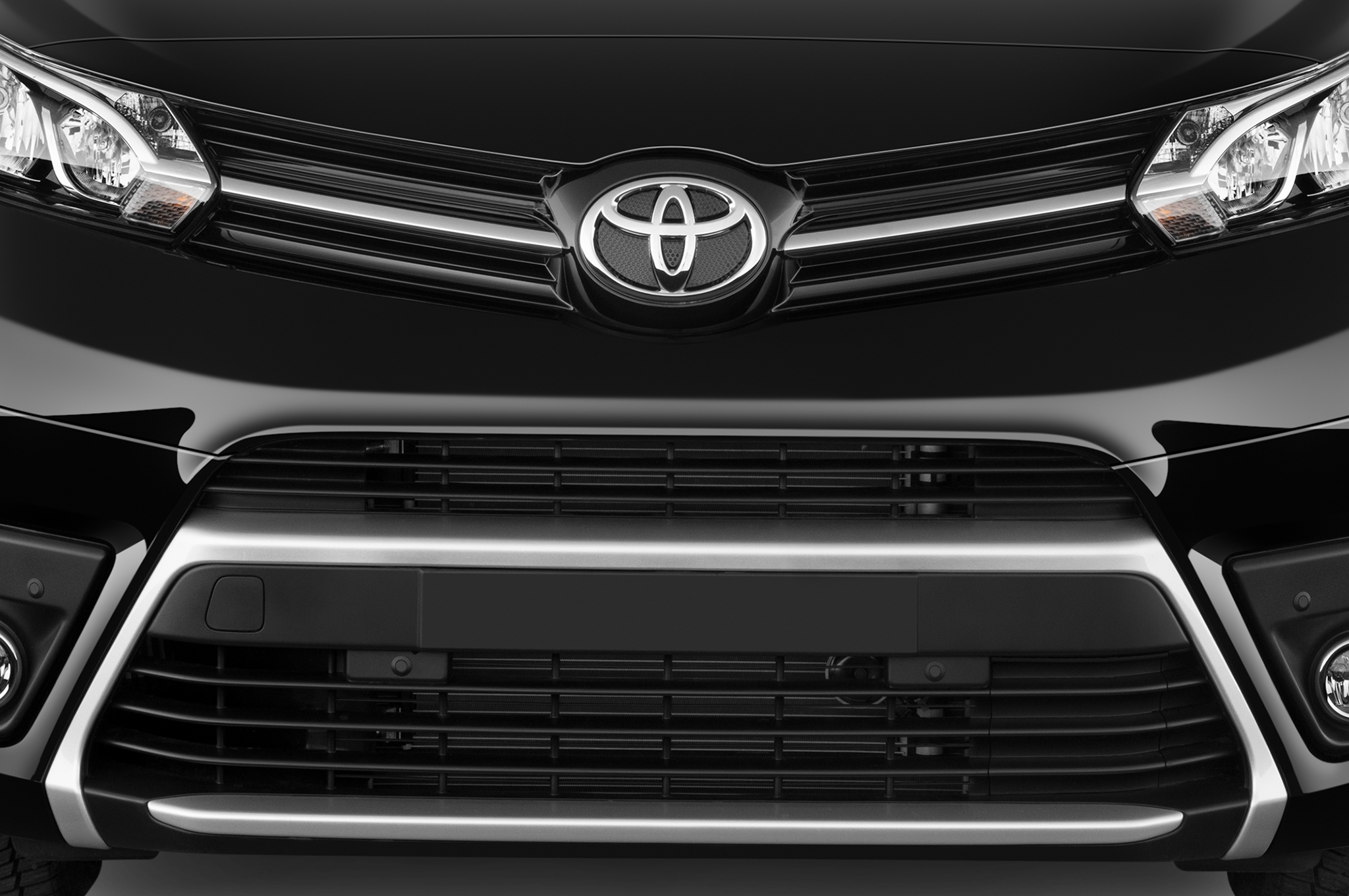 Toyota Proace (Baujahr 2023) Comfort 4 Türen Kühlergrill und Scheinwerfer