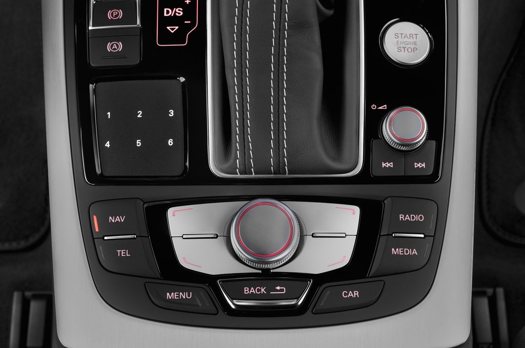 Audi A6 (Baujahr 2015) S Line 5 Türen Radio und Infotainmentsystem