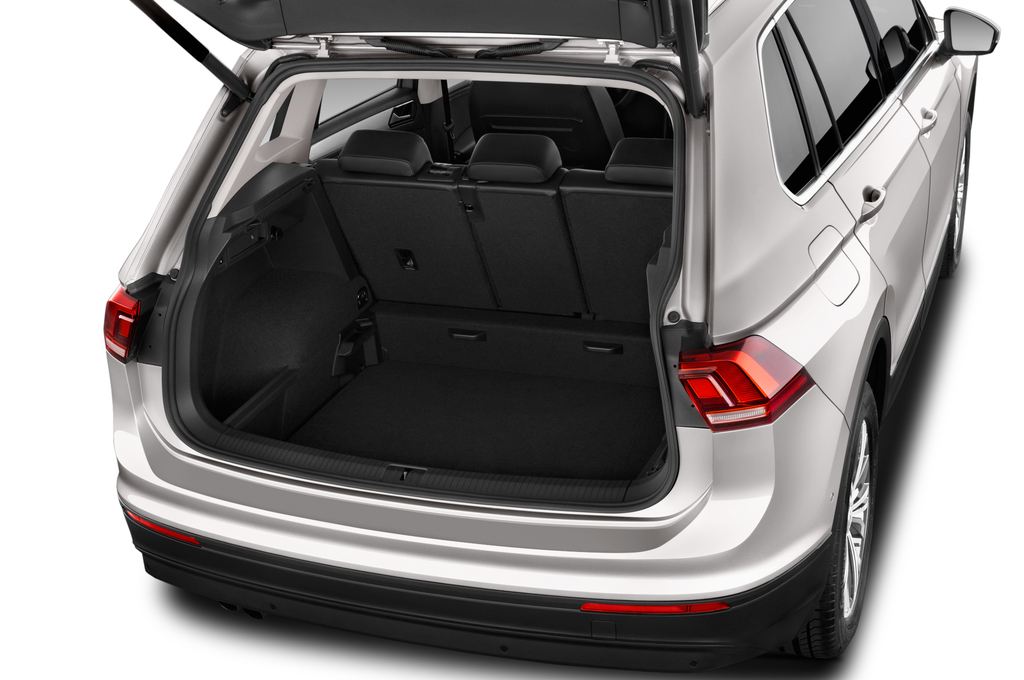 Volkswagen Tiguan (Baujahr 2017) Comfortline 5 Türen Kofferraum