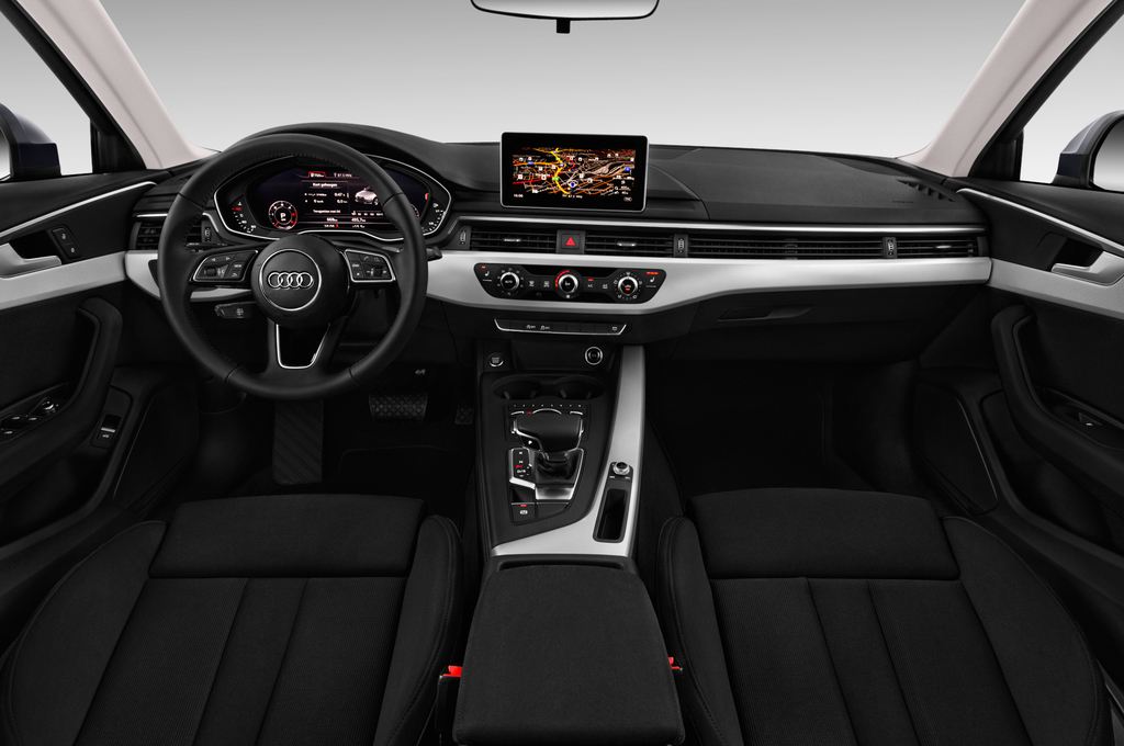Audi A4 (Baujahr 2017) Sport 4 Türen Cockpit und Innenraum
