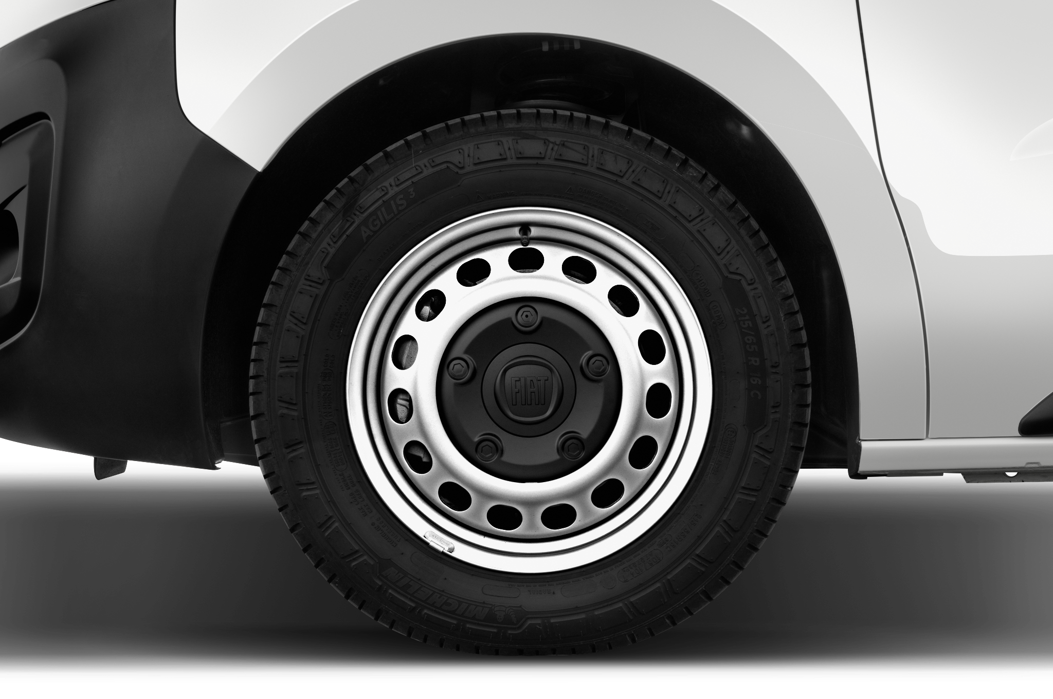 FIAT e-Scudo (Baujahr 2023) Base L2h1 4 Türen Reifen und Felge