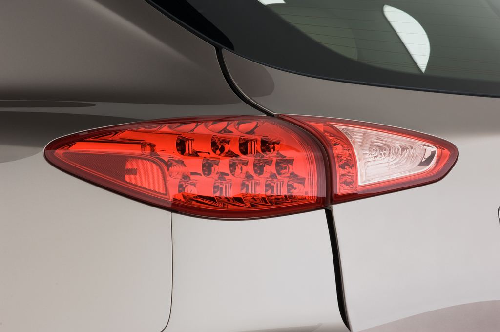 Infiniti QX50 (Baujahr 2014) 3.7 5 Türen Rücklicht