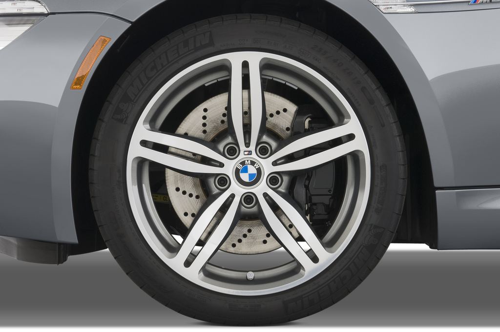 BMW M6 (Baujahr 2010) M6  2 Türen Reifen und Felge