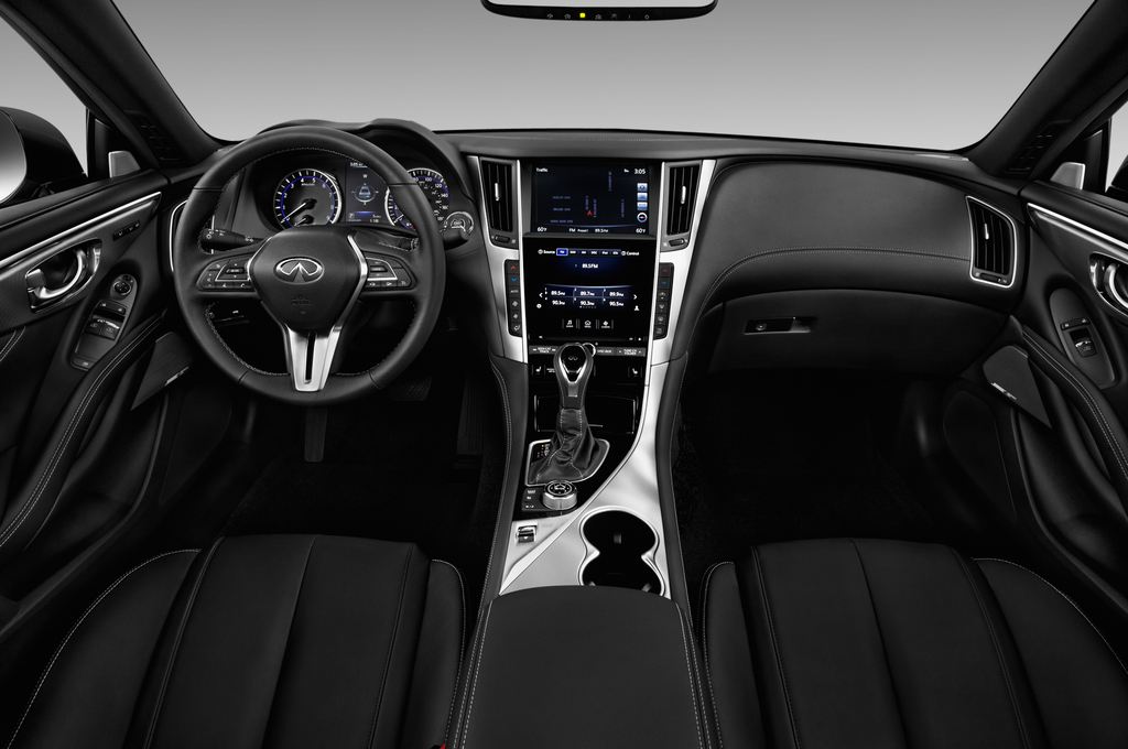 Infiniti Q60 (Baujahr 2017) Premium 2 Türen Cockpit und Innenraum