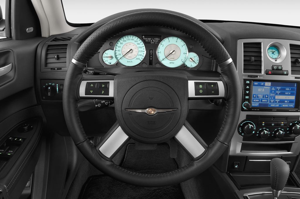 Chrysler 300 (Baujahr 2010) - 5 Türen Lenkrad