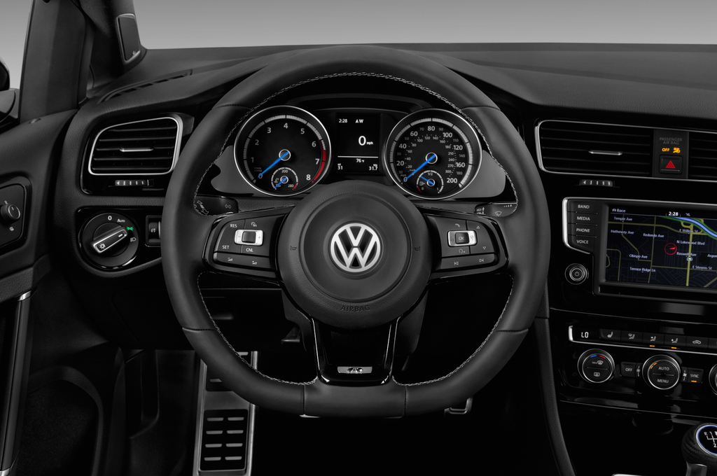 Volkswagen Golf (Baujahr 2016) R 5 Türen Lenkrad
