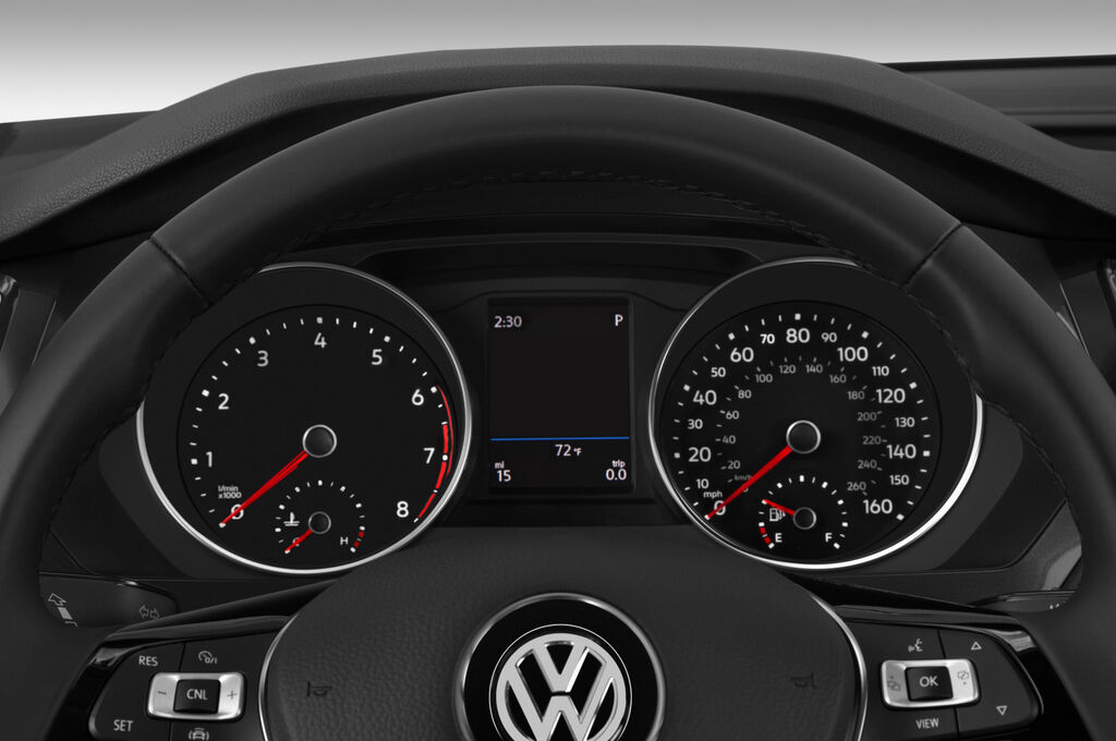 Volkswagen Tiguan (Baujahr 2019) Confrontline 5 Türen Tacho und Fahrerinstrumente