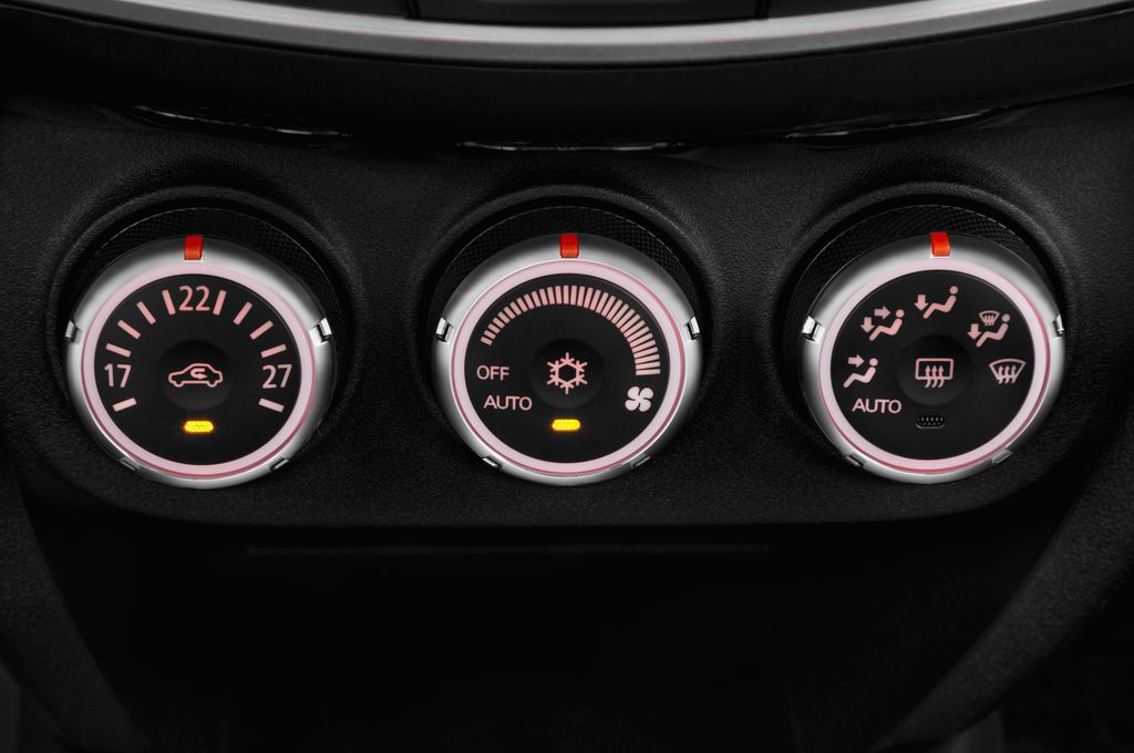 Mitsubishi ASX (Baujahr 2015) Top 5 Türen Temperatur und Klimaanlage
