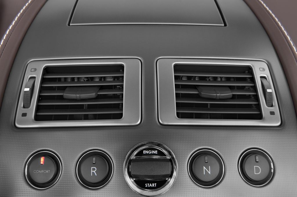 Aston Martin V8 Vantage (Baujahr 2010) - 2 Türen Lüftung