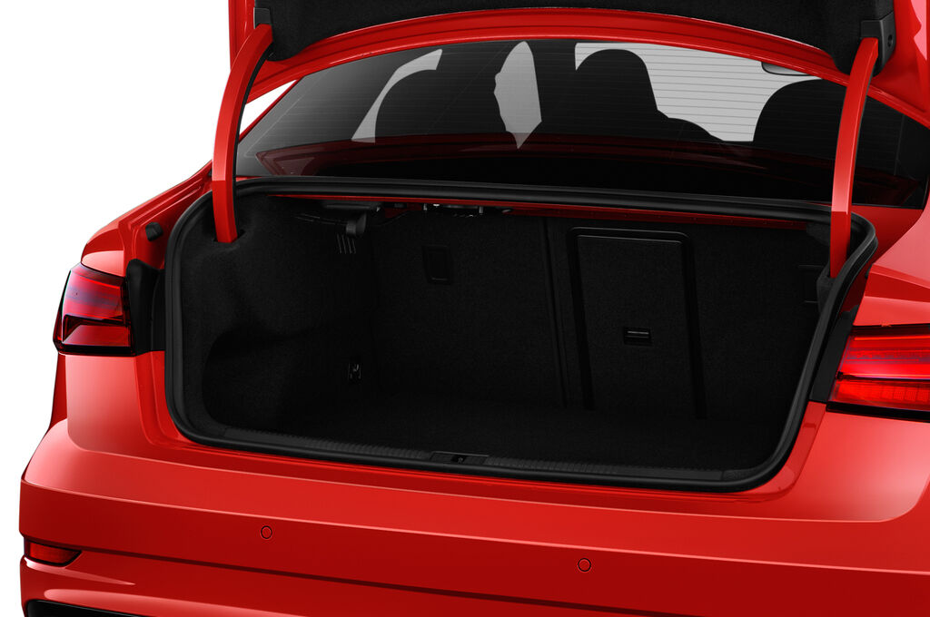 Audi RS 3 (Baujahr 2019) - 4 Türen Kofferraum
