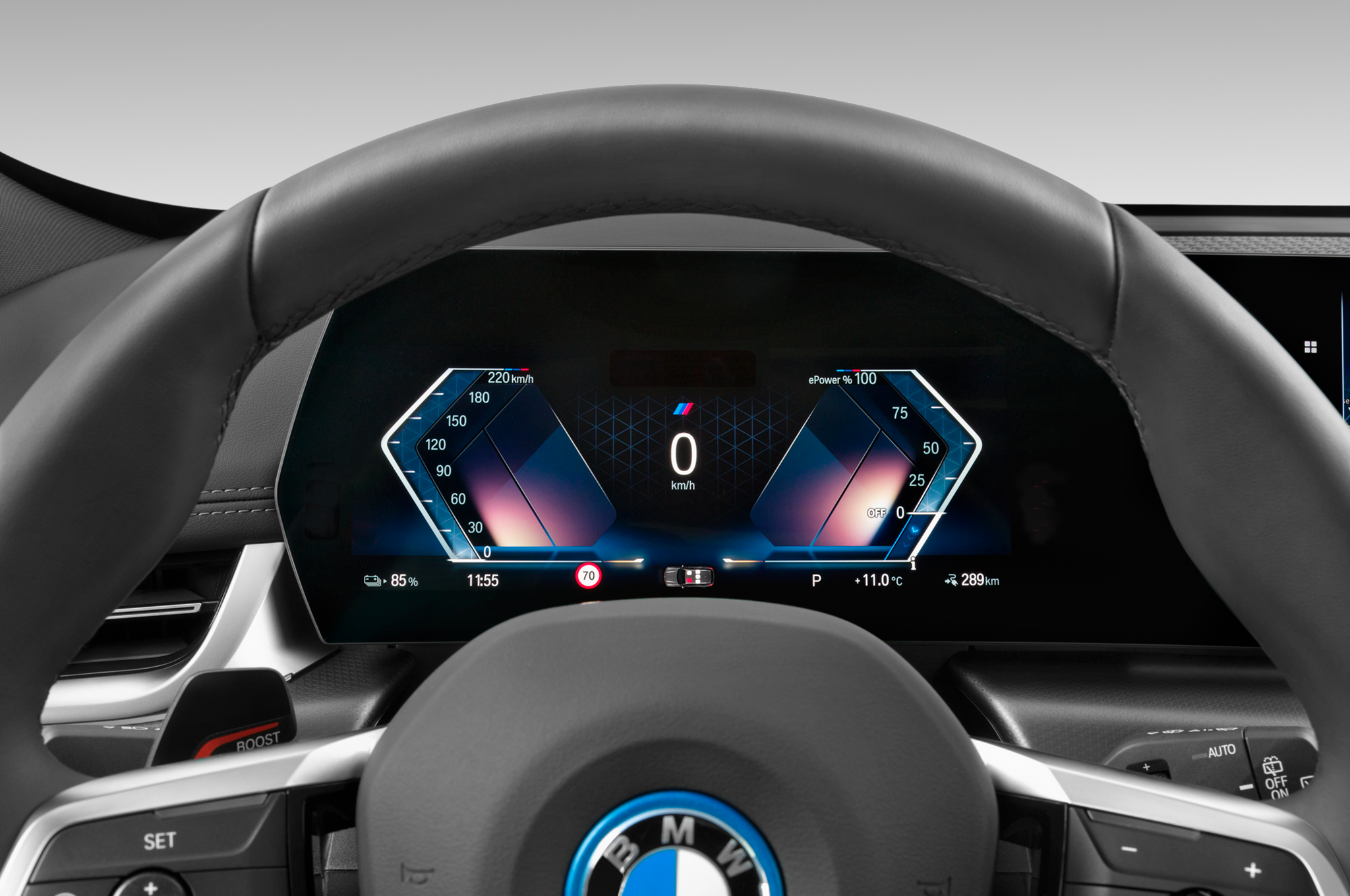 BMW iX1 (Baujahr 2023) M Sportpaket 5 Türen Tacho und Fahrerinstrumente