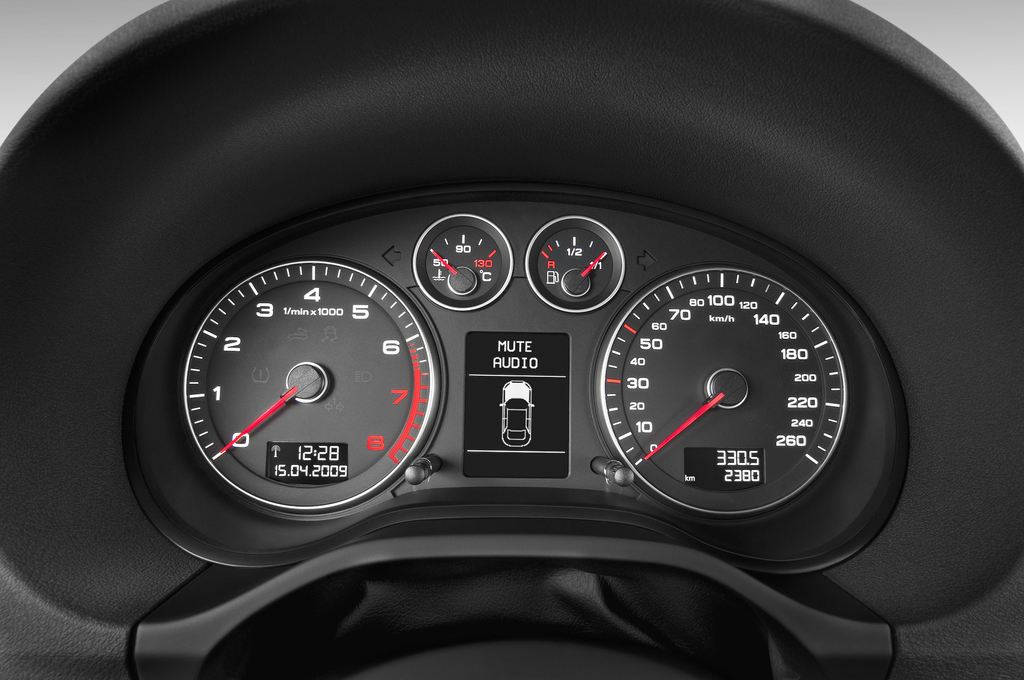 Audi A3 (Baujahr 2011) - 3 Türen Tacho und Fahrerinstrumente