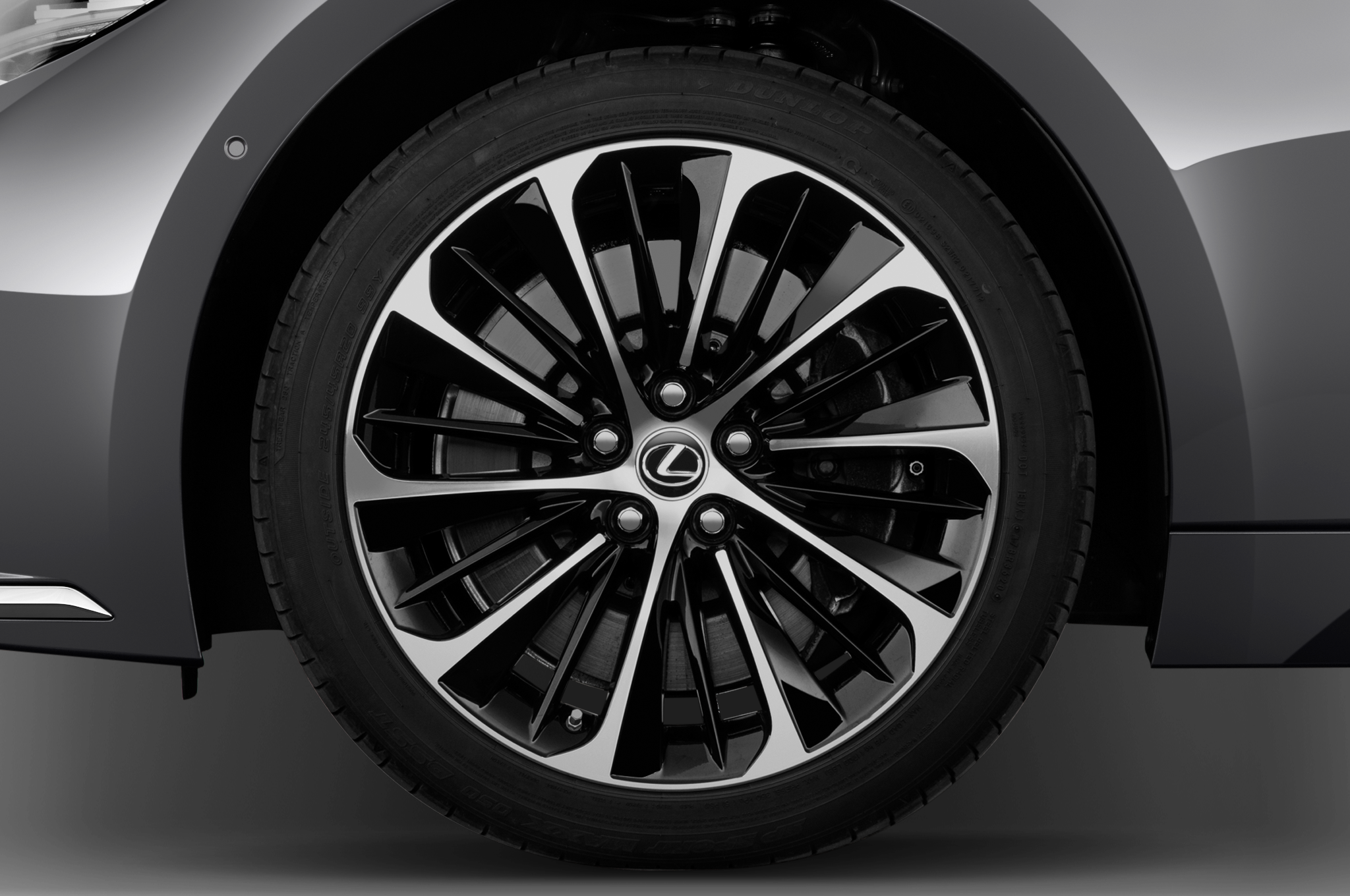 Lexus LS (Baujahr 2022) Executive Line 4 Türen Reifen und Felge