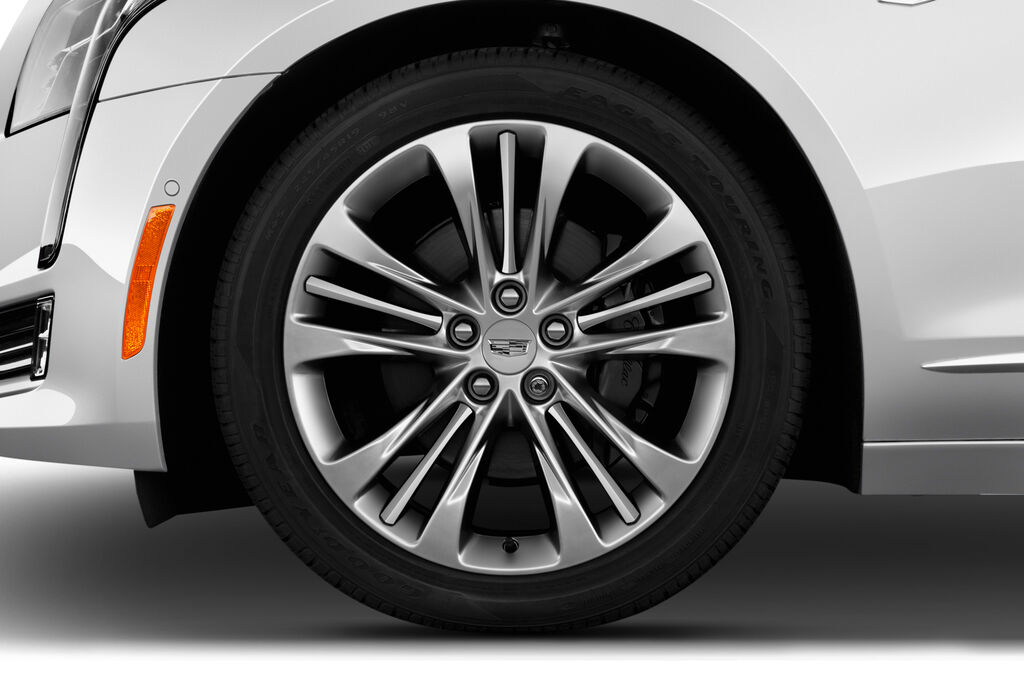Cadillac CT6 (Baujahr 2019) Luxury 4 Türen Reifen und Felge