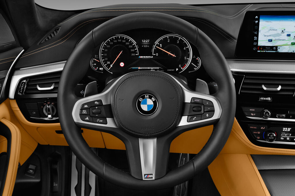 BMW 5 Series (Baujahr 2018) - 4 Türen Lenkrad